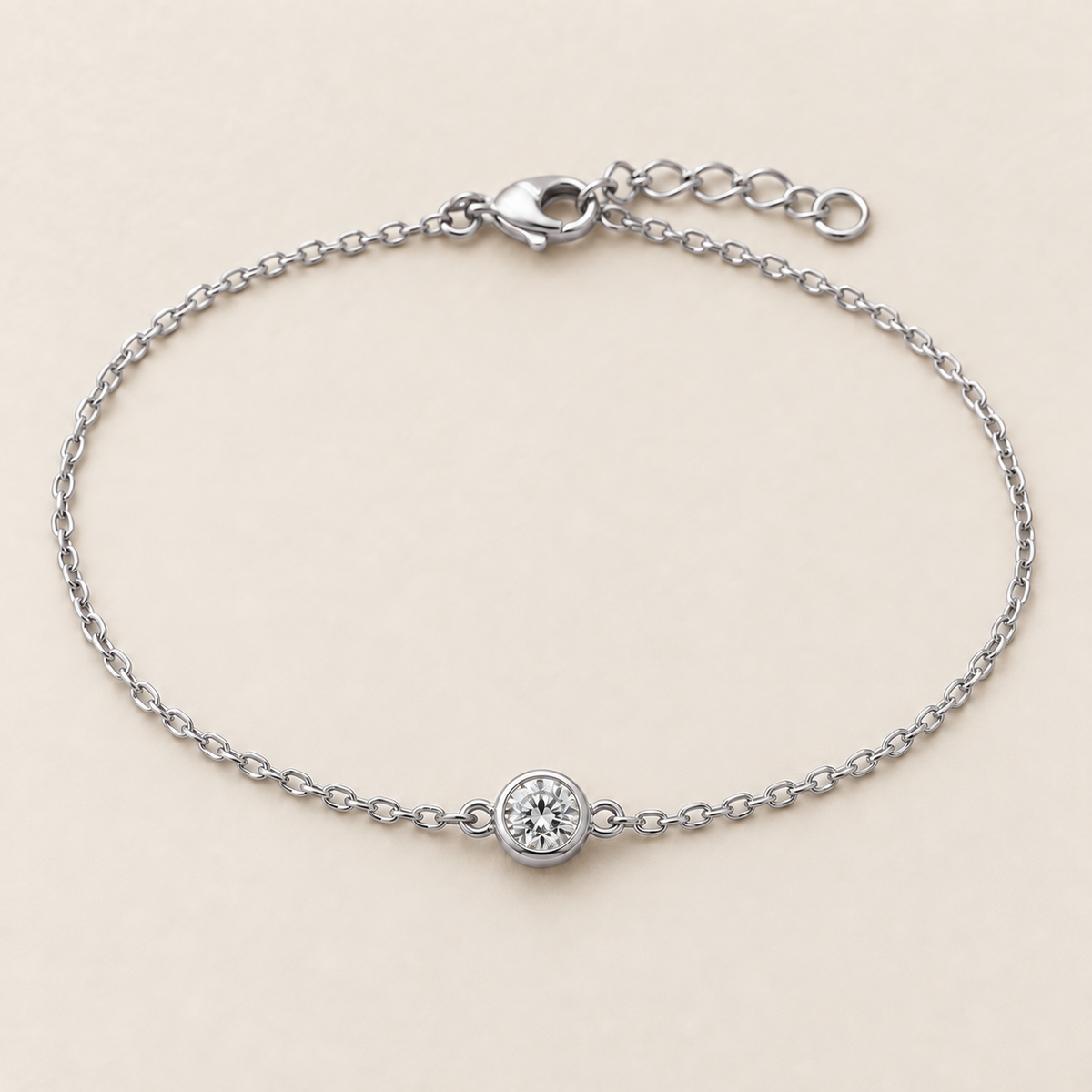 Aurelia Round Bezel Moissanite Bracelet
